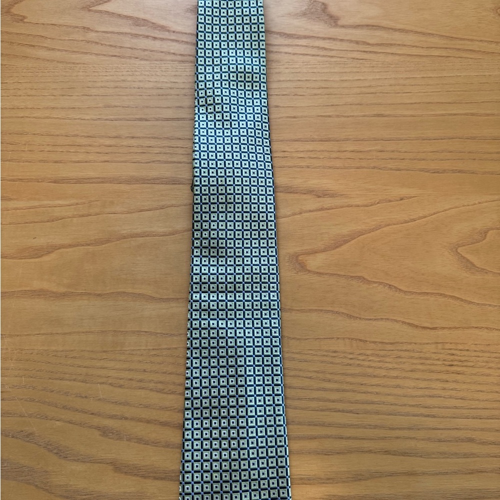 Chaps Green and Silk Blue Tie with Geometric Pattern 3.5” x 58.5”